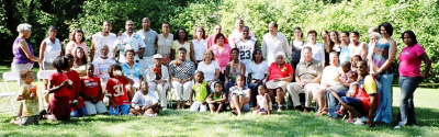 Family Reunion Group Picture crop